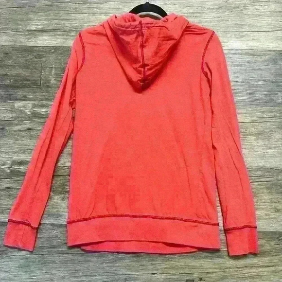 Maryland Terrapins Red Cuffed Long Sleeve Hooded Sweatshirt size Small - Picture 3 of 3